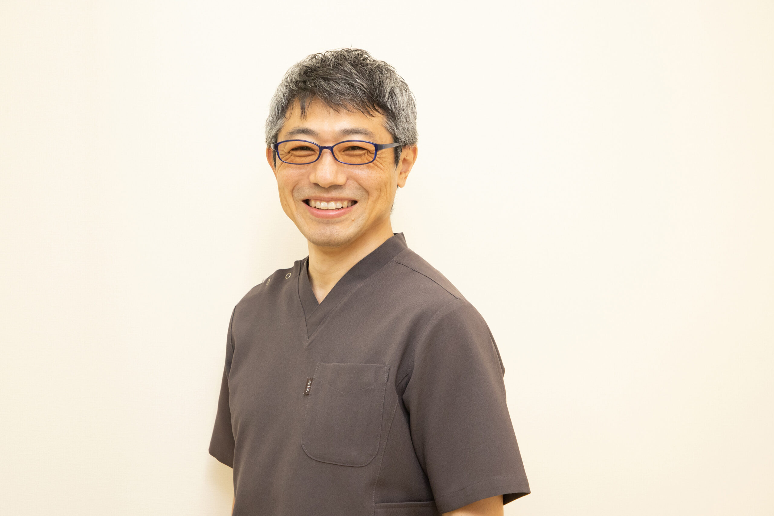 院長 成毛 哲